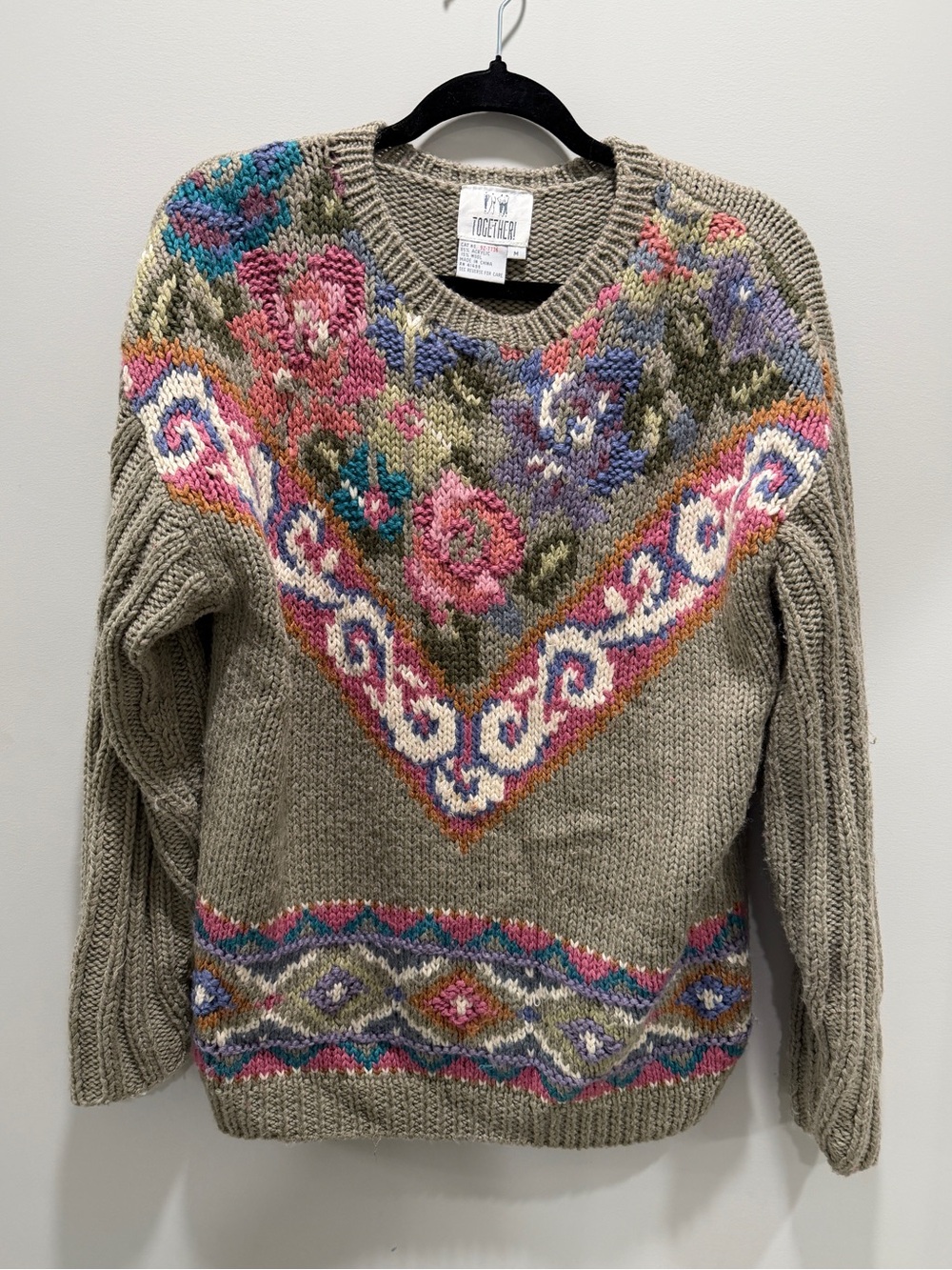 Vintage Sweater with Multicolor Floral Fair Isle Yoke